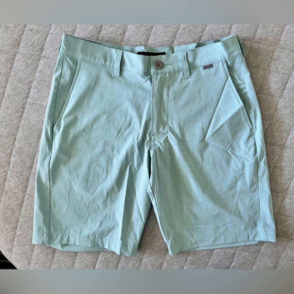 TRAVIS MATTHEW Sz 30 Light Green Golf Shorts Originally $90
